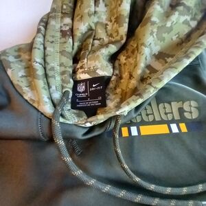 Official NFL. STEELERS. drawstring  pullover / Camo Hoodie. Small